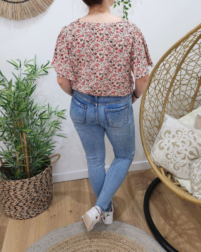 Blouse femme Emmanuelle blanc petites fleurs rouges cerises et vertes