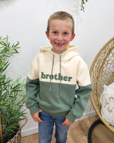 Sweat à capuche enfant beige et vert Brother