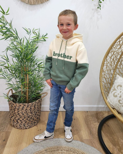 Sweat à capuche enfant beige et vert Brother