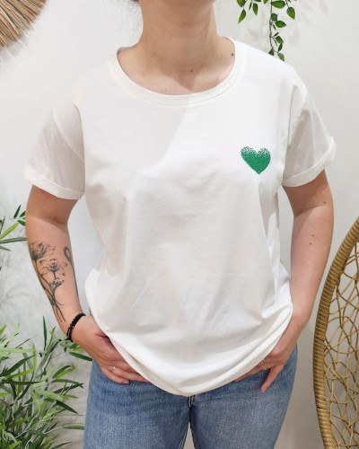 T-Shirt blanc broderie coeur dégradé vert