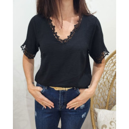 Blouse femme noire manches et col brodés Tylia